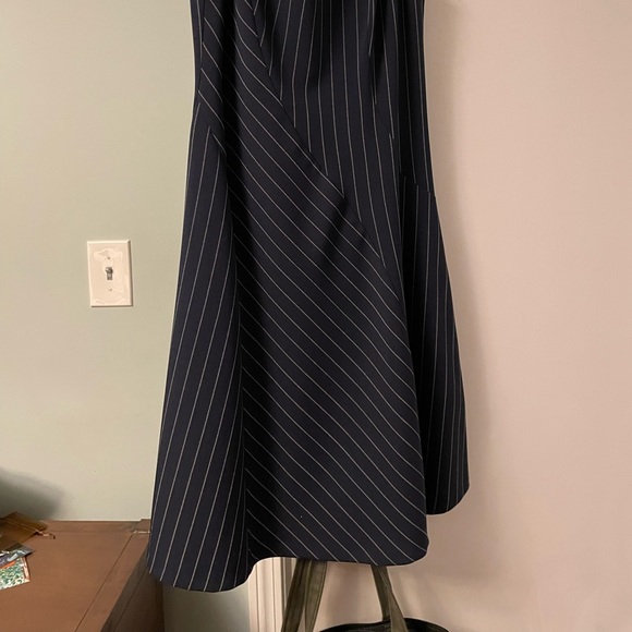 Dkny Womens Navy Pinstripe Sleeveless Tea-Length Sheath Dress - Picture 2 of 3